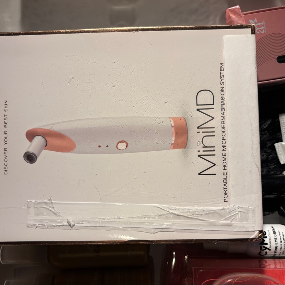 MiniMD Portable Microdermabrasion Device and skin care bundle NWT - Picture 15 of 16
